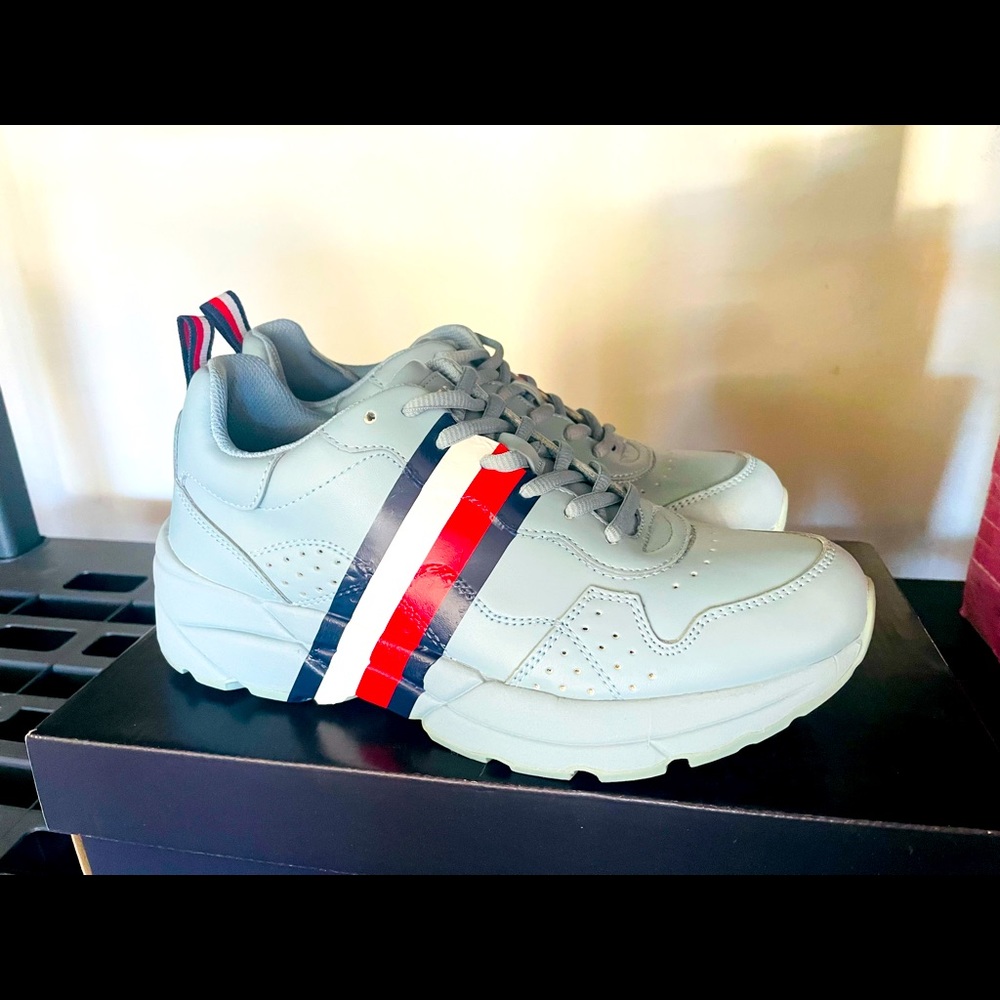 Tommy hifiger Sneakers. New